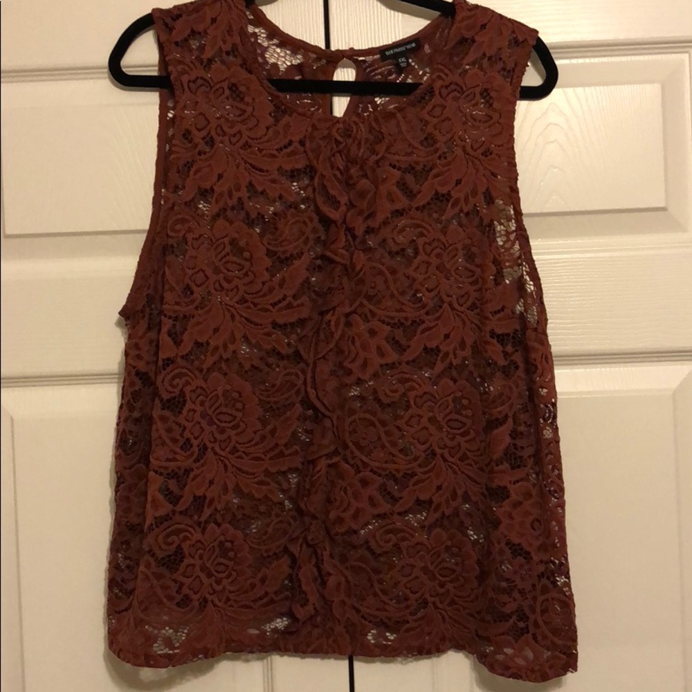 🚨LAST CHANCE 🚨WHOWHATWEAR Lace Overlay Top ❣️